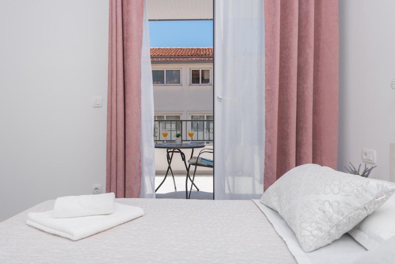 Apartments Petrusic Makarska Exterior photo