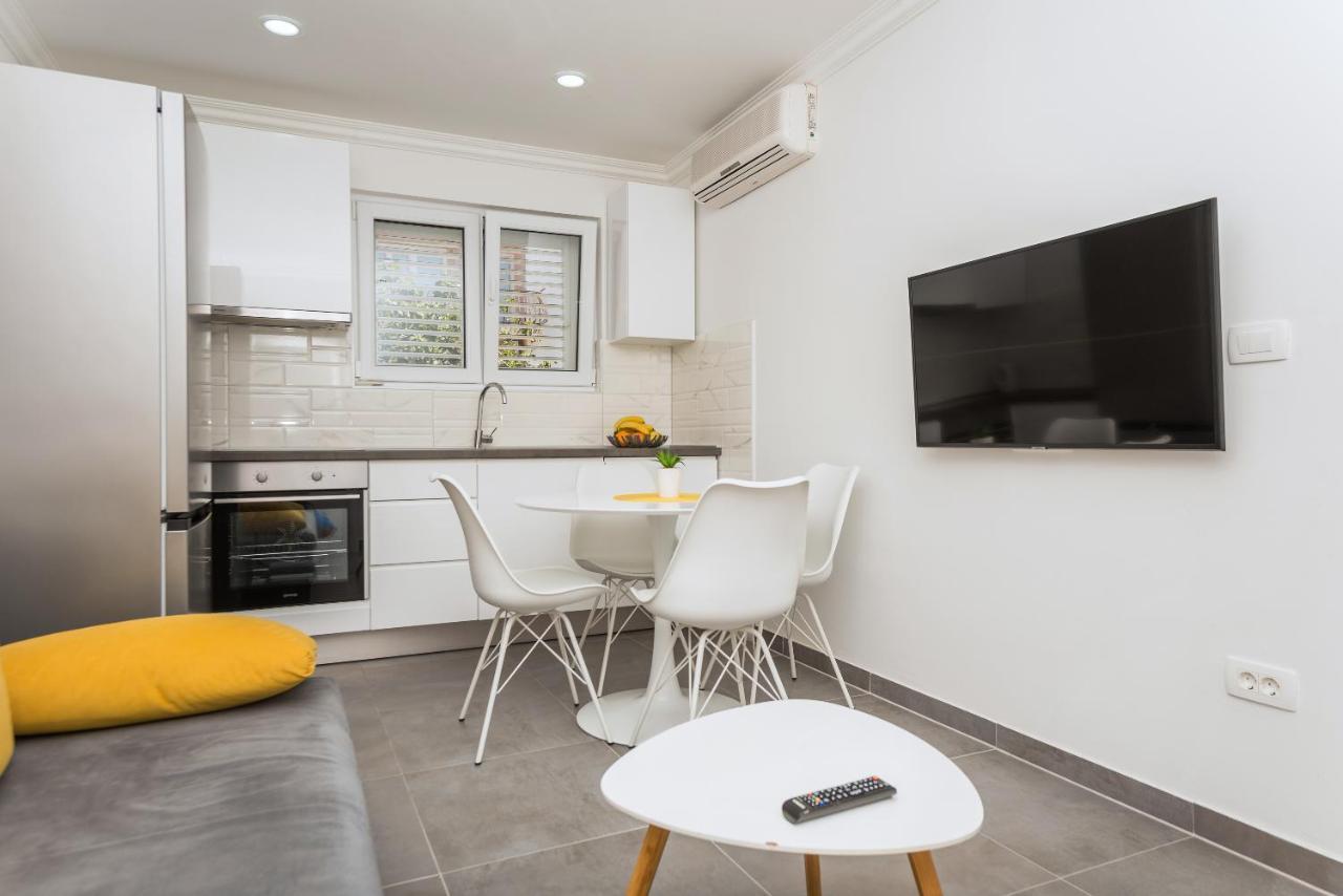Apartments Petrusic Makarska Exterior photo