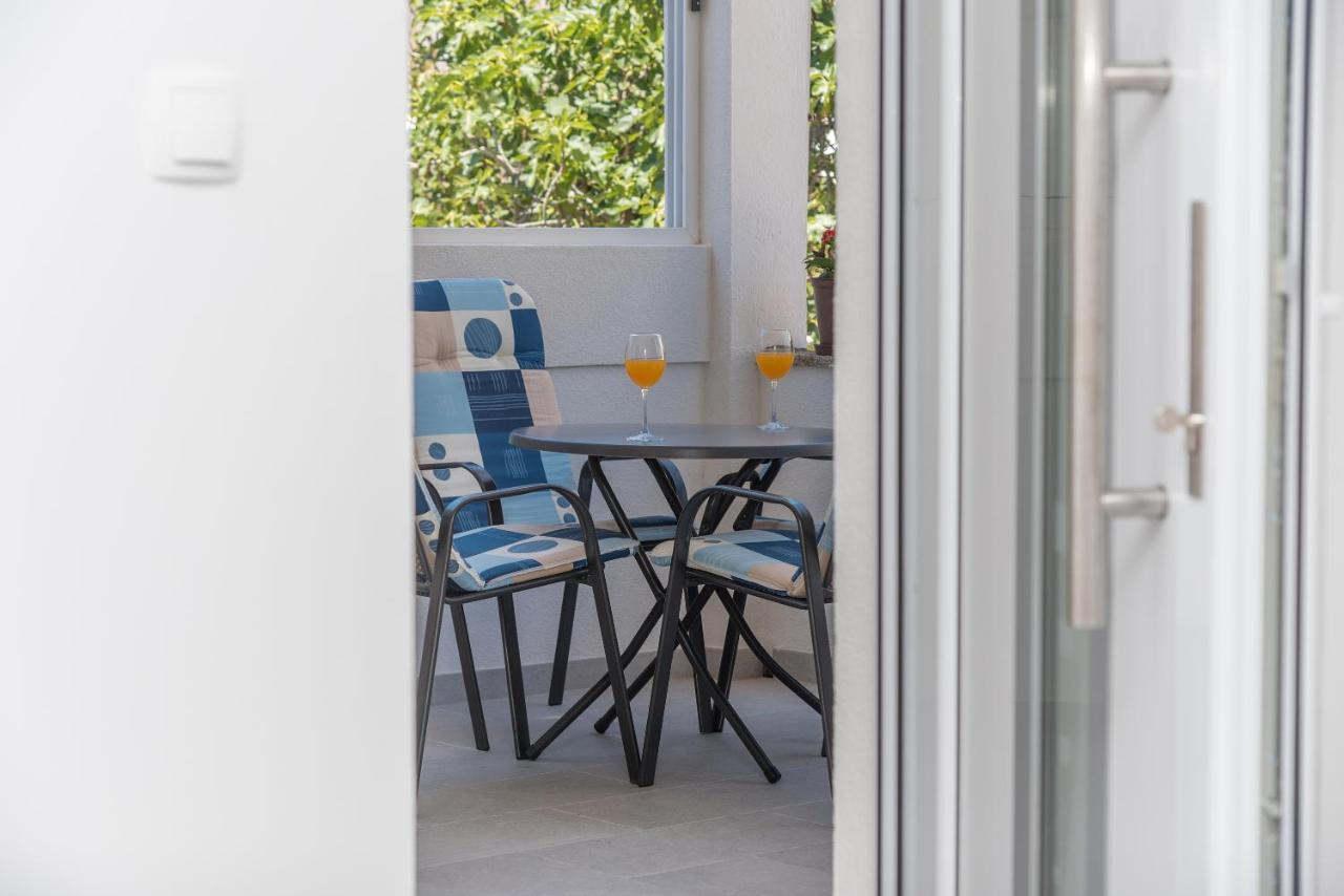 Apartments Petrusic Makarska Exterior photo